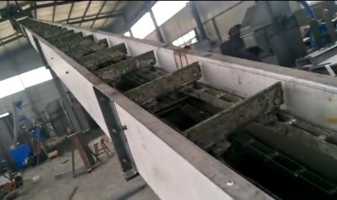 污泥輸送刮板輸送機改進技術方案